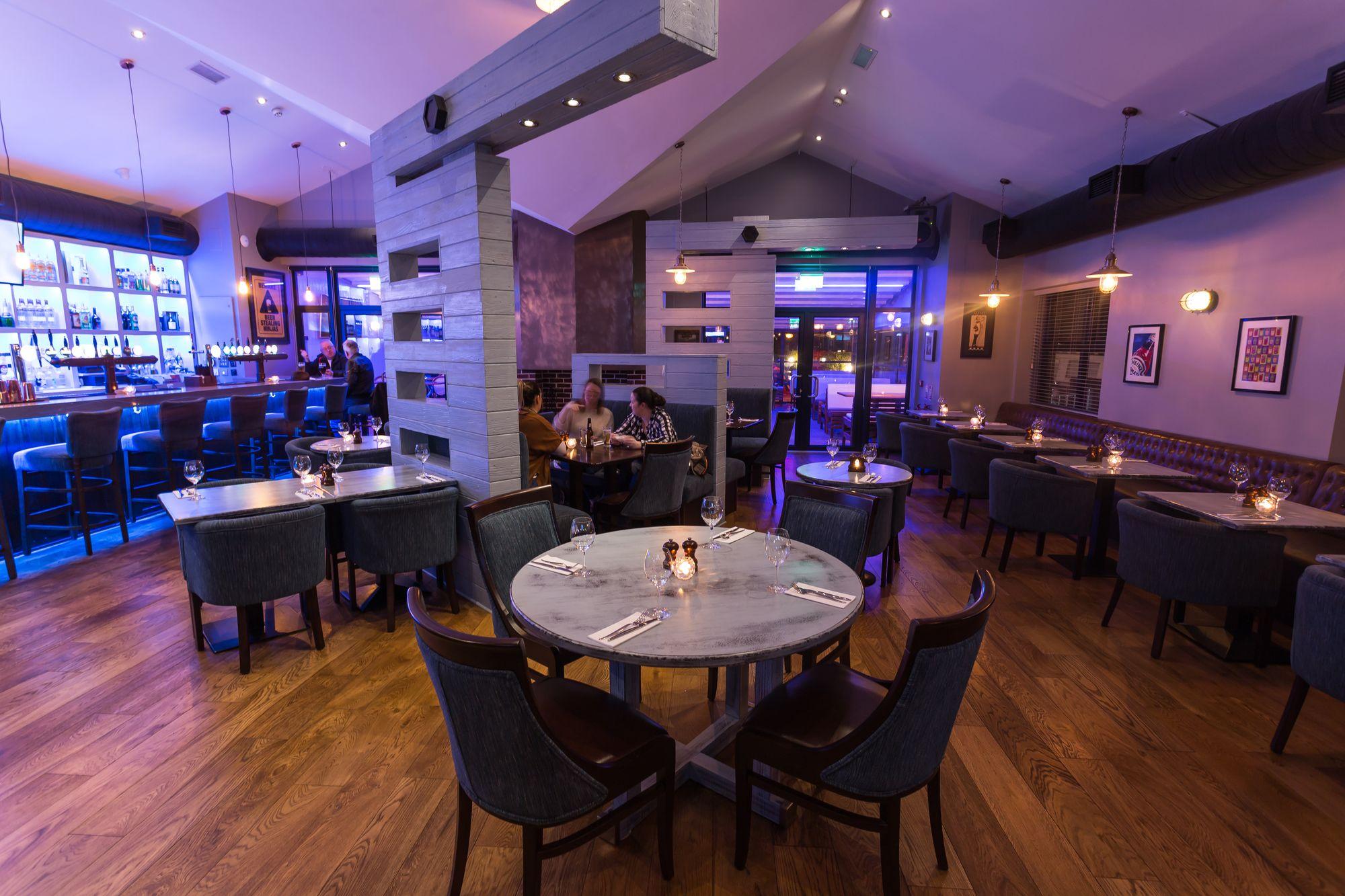 12Th Lock Boutique Hotel Касълнок Екстериор снимка